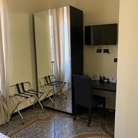 Hotel Domus La Foce 2*