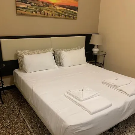 Hotel Domus La Foce Self Check In Janov